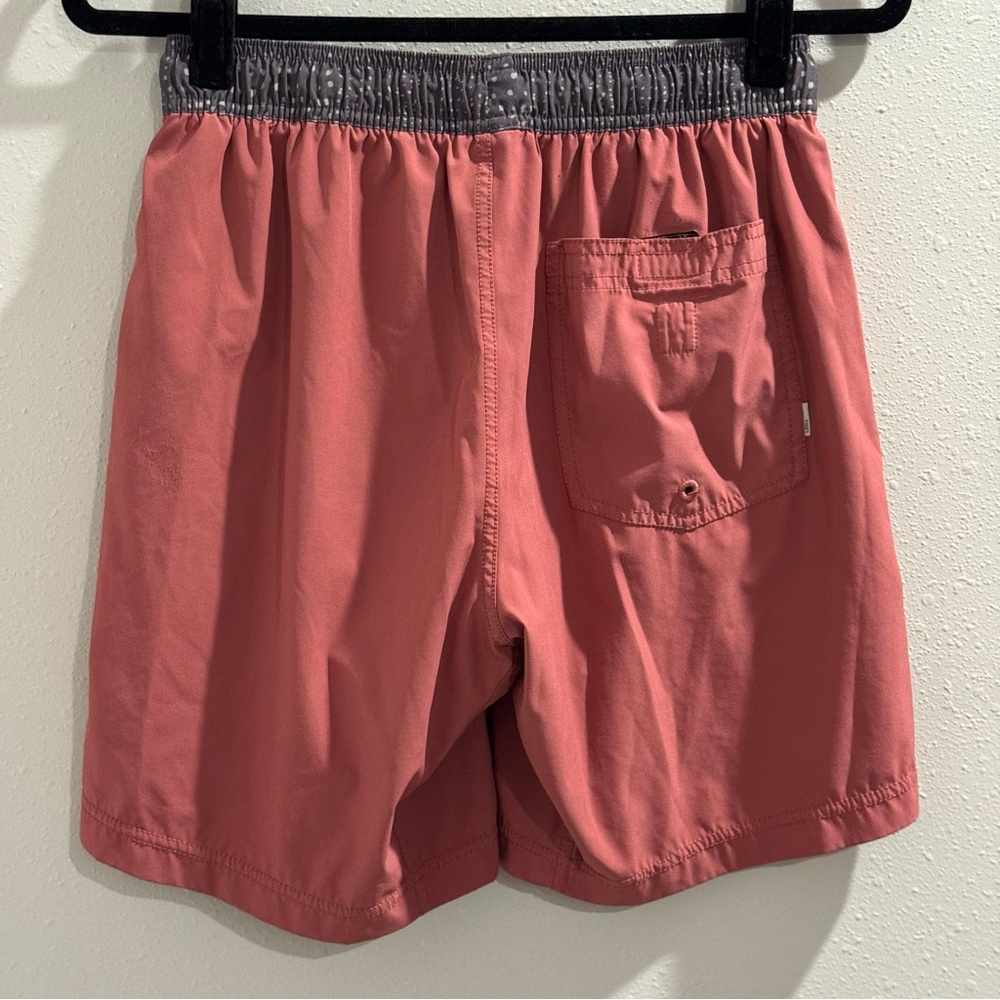 Vuori Men's Saltwater Red Kore Shorts Lined Performance Athletic Stretch *READ* - Picture 2 of 4